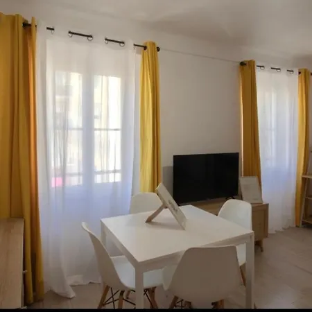 شقة Mirabeau
